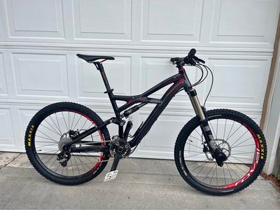 2012 Specialized Enduro Expert EVO full suspension mountain bike, size Medium.
