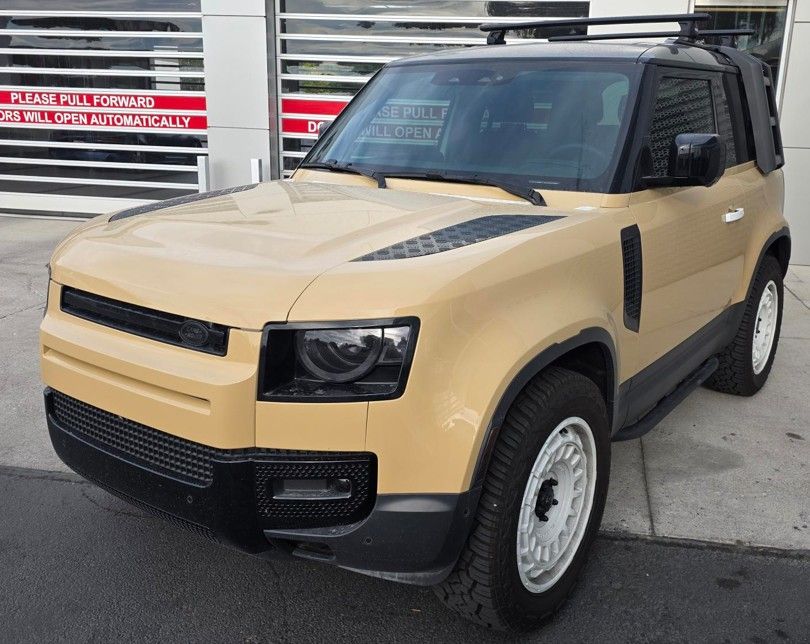 2025 Land Rover Defender 
