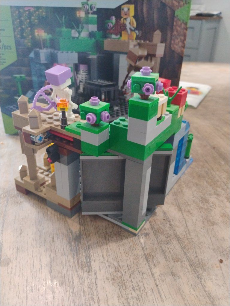 Main image 2