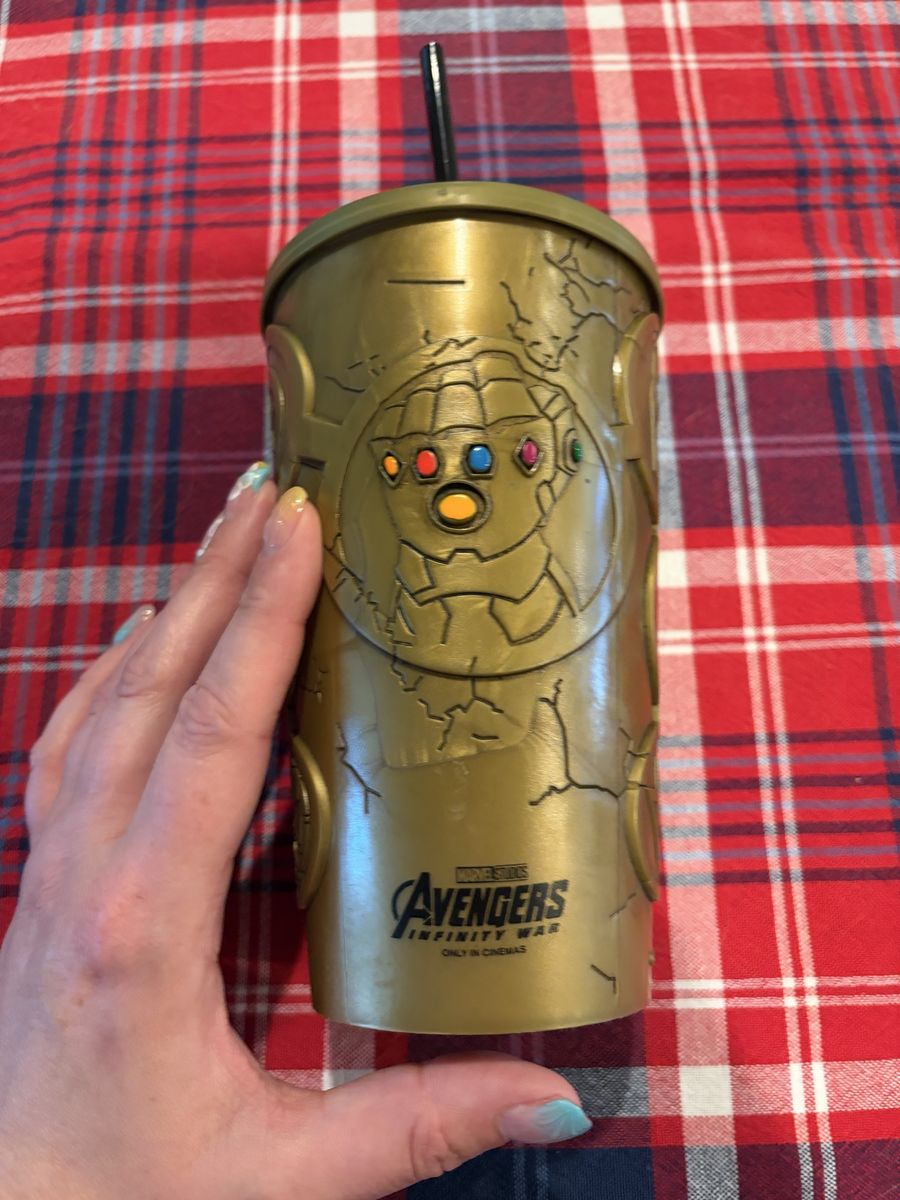 32 ounce Marvel studios avengers infinity war 2018 cinemark exclusive collectors cup ￼