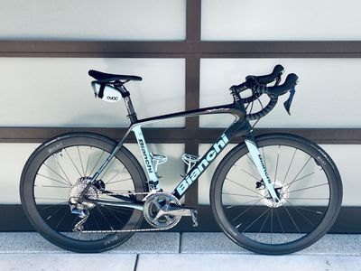 Bianchi Infinito Carbon Disc Road Bike Size 55 (M)