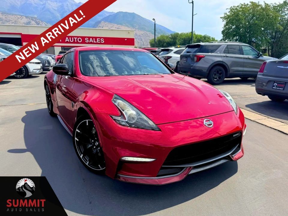 2017 Nissan 370 NISMO Tech
