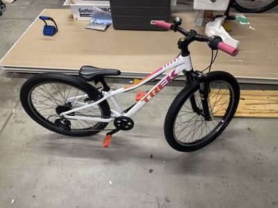 Trek precaliber 24”