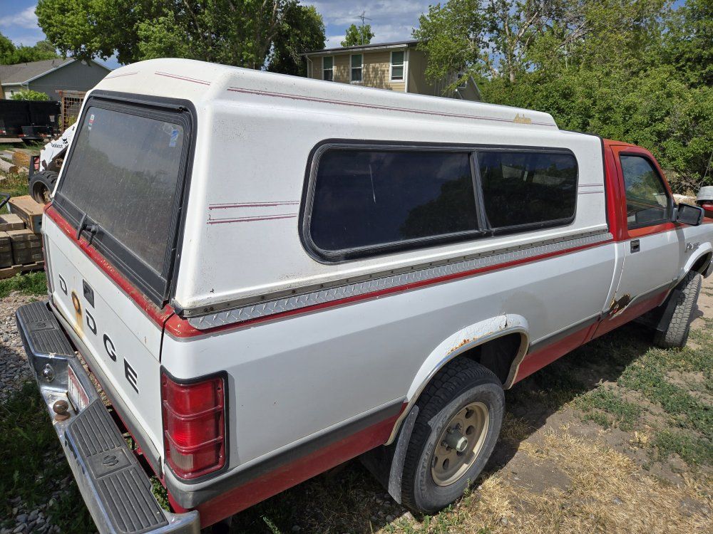 Aztec Truck Shell/Topper for Dodge Dakota Pickup 8 ft
