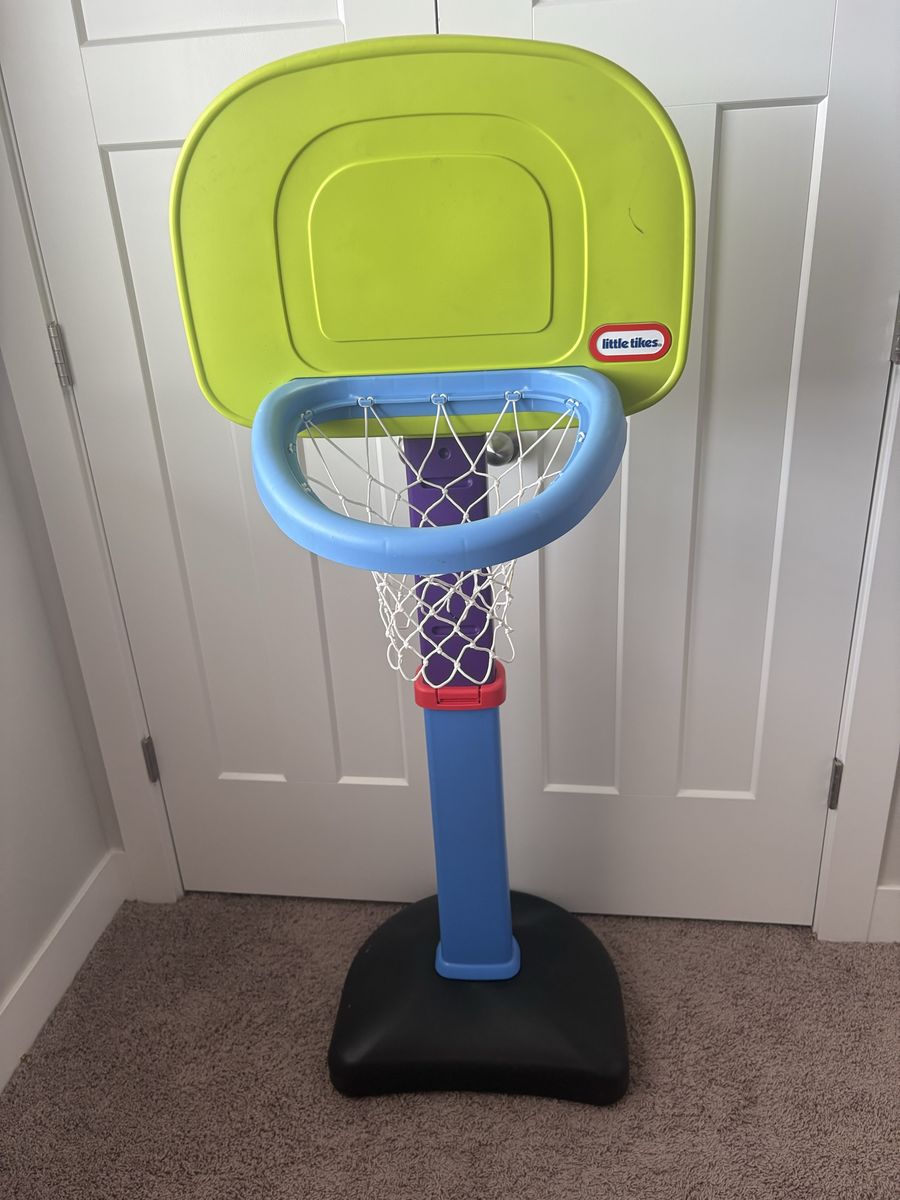 Little Tikes Easy Score Basketball Hoop Set, Adjustable Height Kids Play Toy