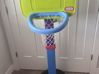 Little Tikes Easy Score Basketball Hoop Set, Adjustable Height Kids Play Toy
