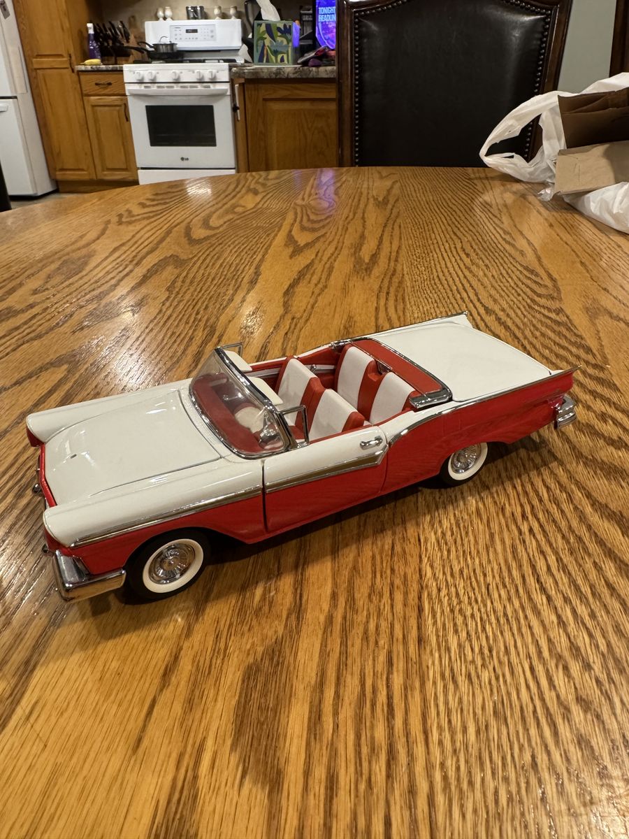 1957 Ford Fairlane hard top convertible die cast