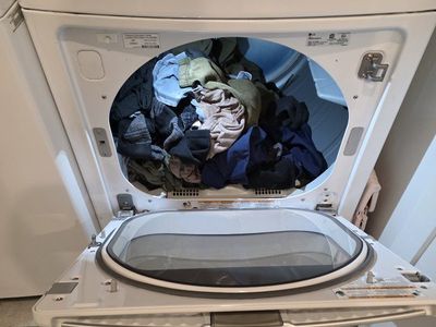 LG Washer/Dryer Set. Great condition!