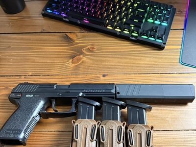 SSX23 Airsoft Pistol with Suppressor and Triple Magazine Pouch - Black/Tan