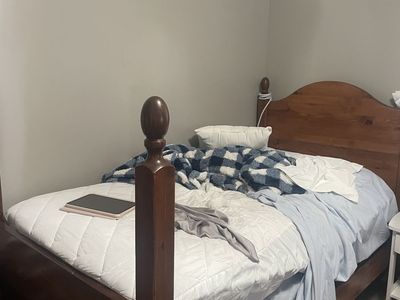 Twin 4 poster bed $75