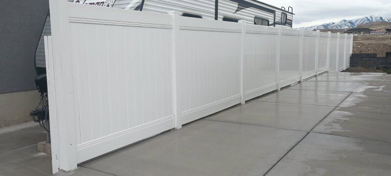 vinyl fence for sale