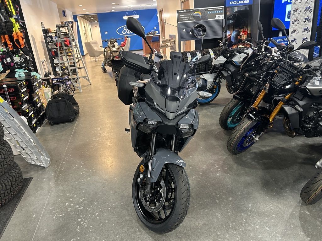 2026 Yamaha TRACER 9 Raven - Y01163-1