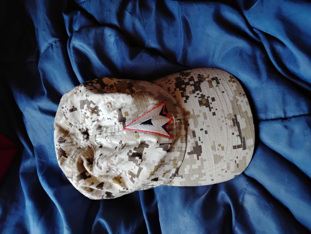 Men's sports logo baseball cap. $5