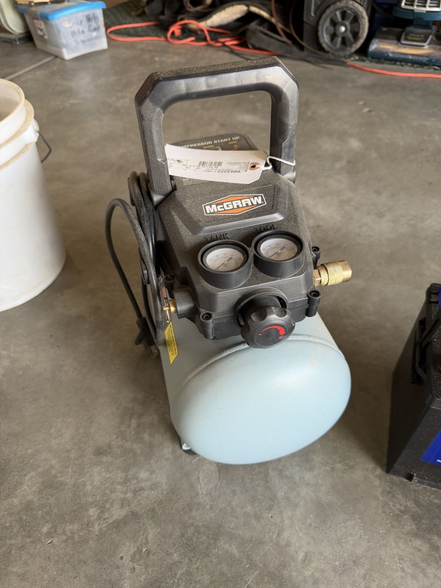 Small air compressor