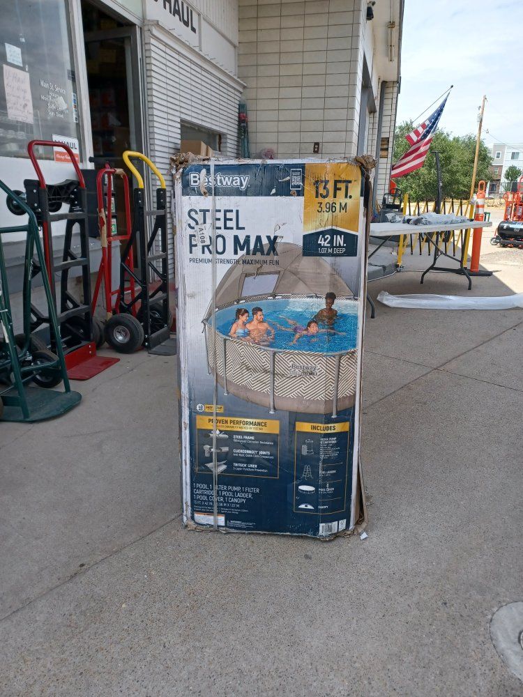 Bestway Steel Pro MAX 13 ft x 42 in Above Ground Pool Set with Pump, Ladder, Cover & Canopy