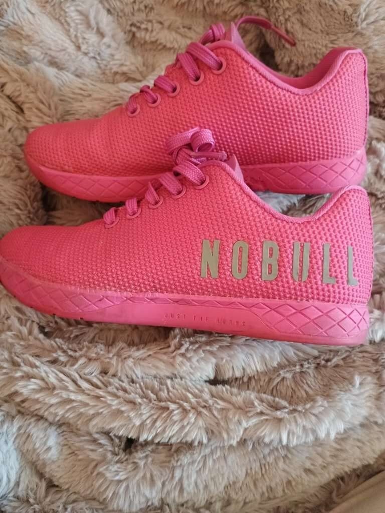 new pink no bull shoes ladies size 5.5