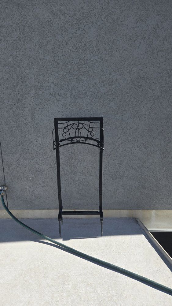 Black Wrought Iron Garden Hose Holder Stand - Decorative Outdoor Storage for Yard & Patio
