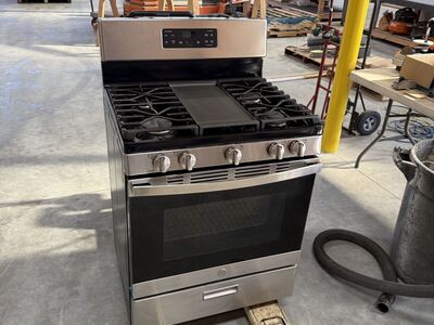 Like-New Range (Standard 30" Size) Gas