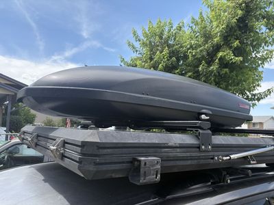 Yakima 16 cubic cargo box carbonated