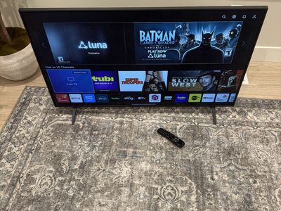 Like New - LG 50" 4K UHD Smart TV (UQ8000) - Opened Once