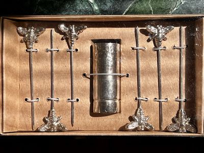 7pcs Bees Cocktail Picks
