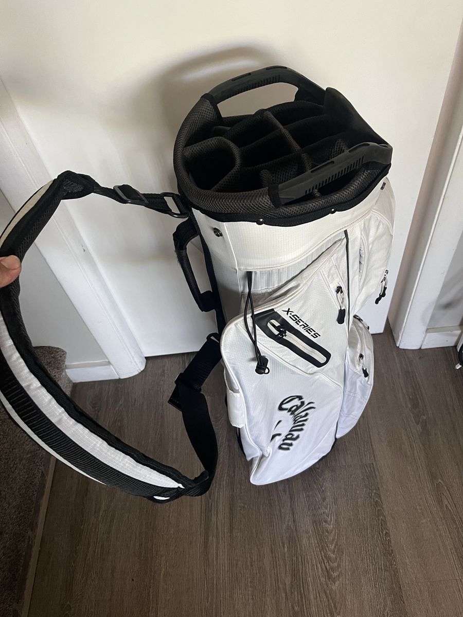 Callaway X-Series White Golf Stand Bag with 14-Way Divider and Dual Strap