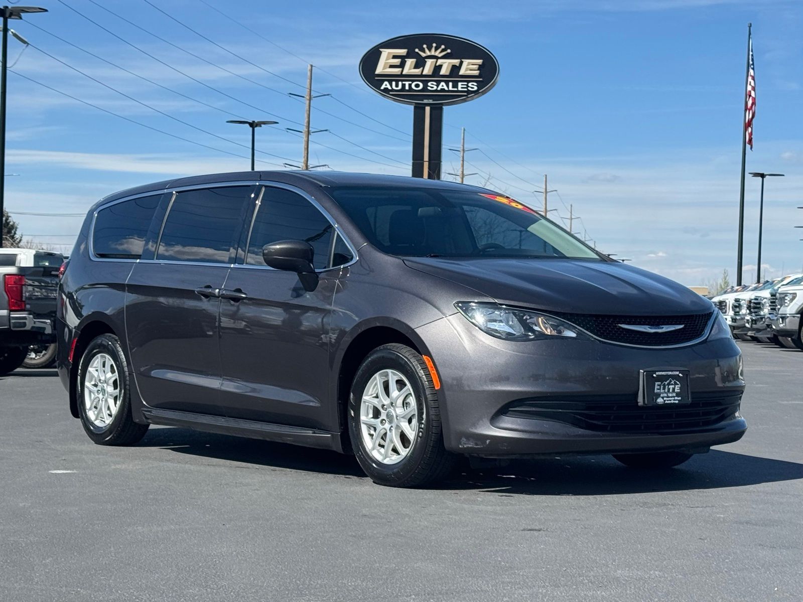 2020 Chrysler Voyager LX