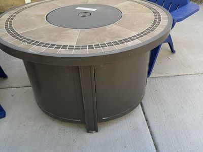 Gas fire pit