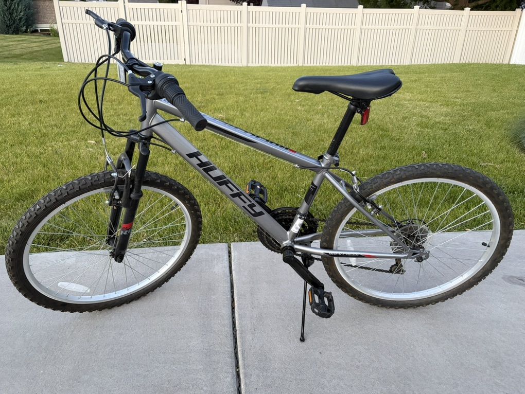 Huffy 24 Rock Creek Mountain Bike