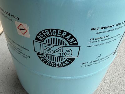 New R-134a Refrigerant 30lb Non-Flammable Disposable Cylinder