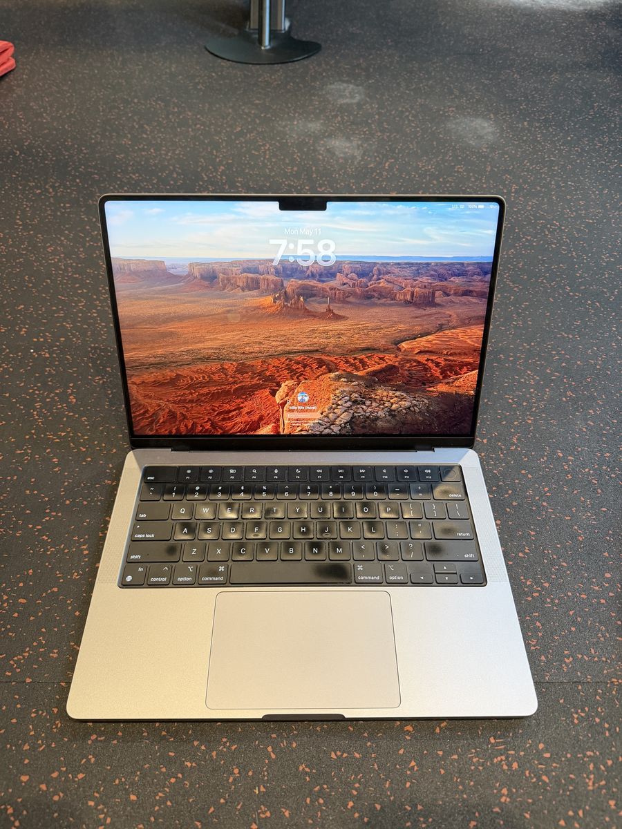 M1 Max MacBook Pro 14