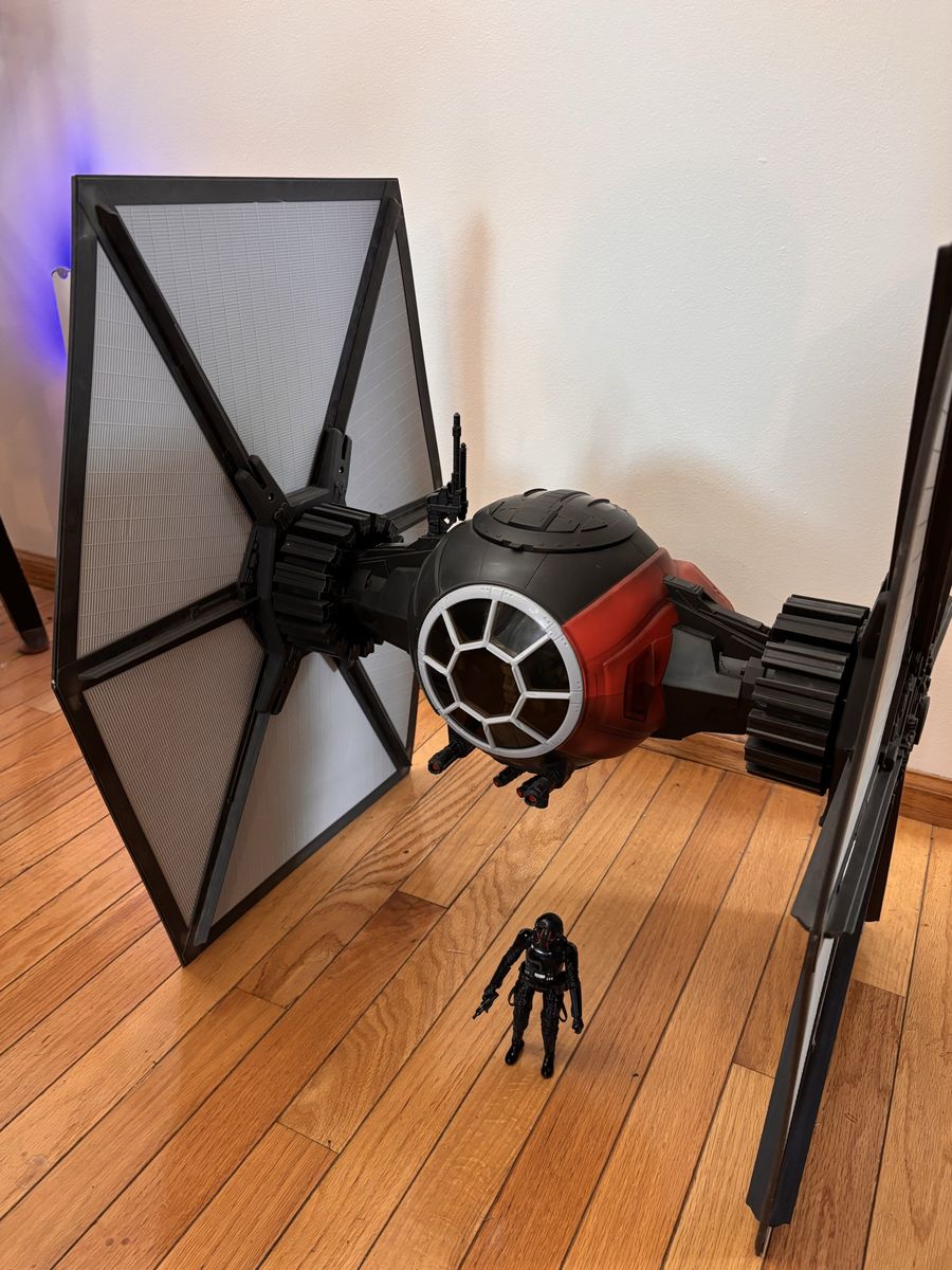 Star Wars Black Series Lot (including Dewback and First Order TIE Fighter)