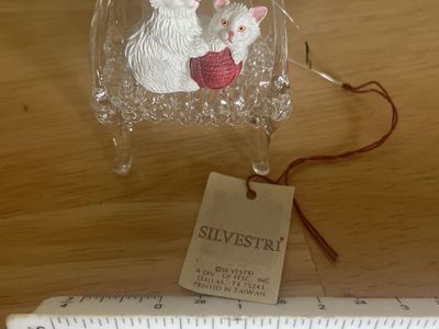 Silvestri Clear glass Cat/Kittens in Chair Figurine Red Yarn Ball Accent New