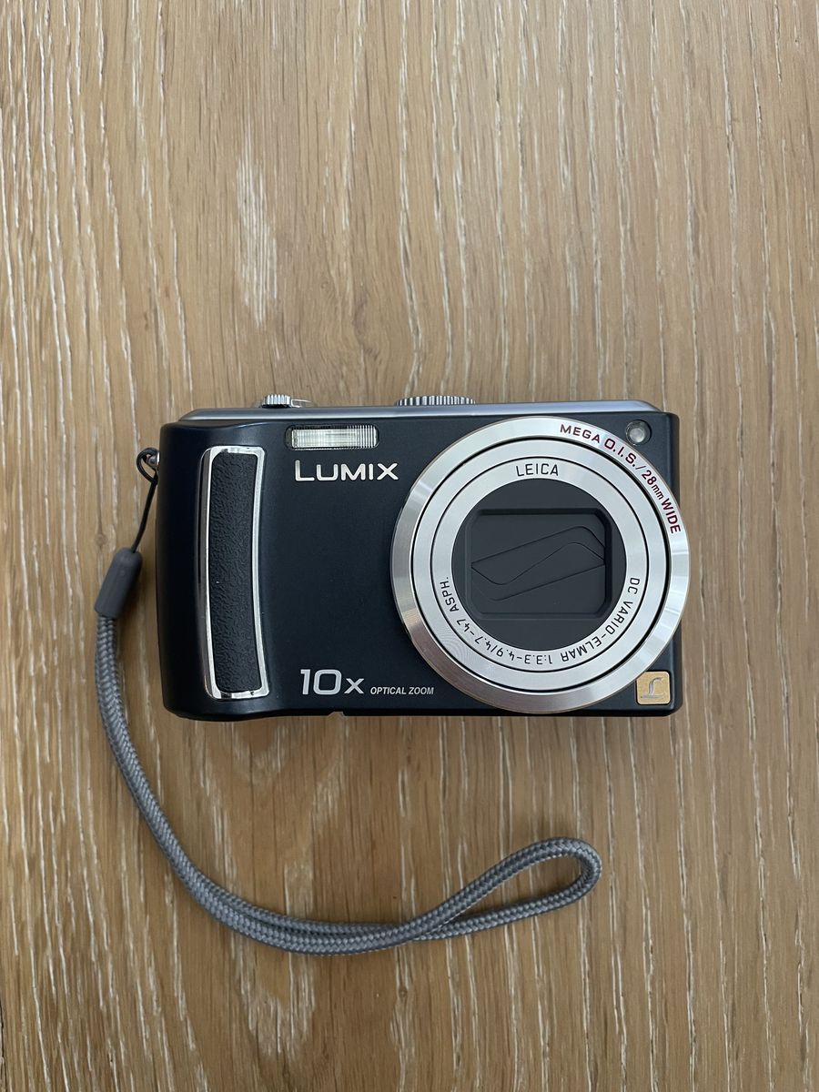 Panasonic Lumix DMC-TZ4 Digital Camera