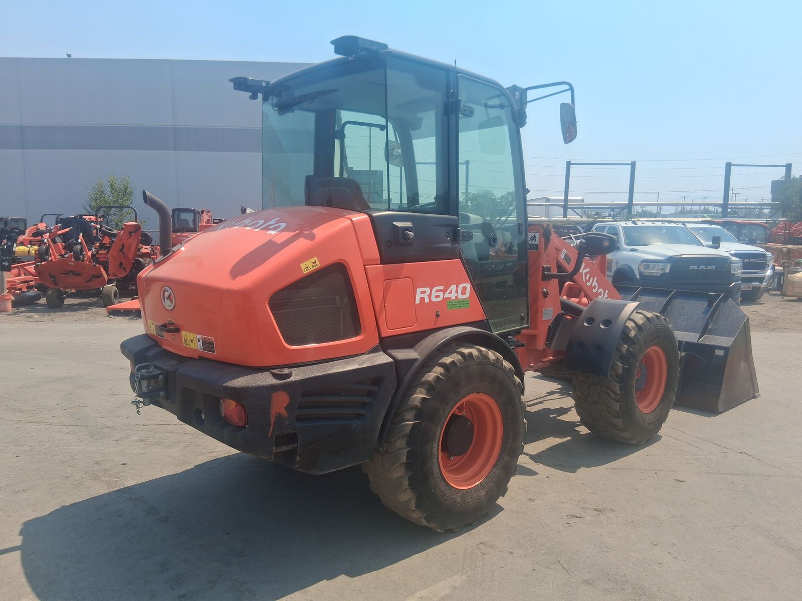 Main image 3