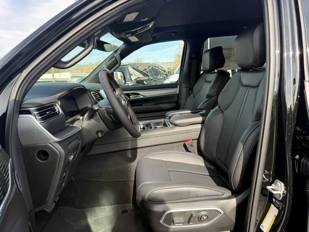 Main image 11