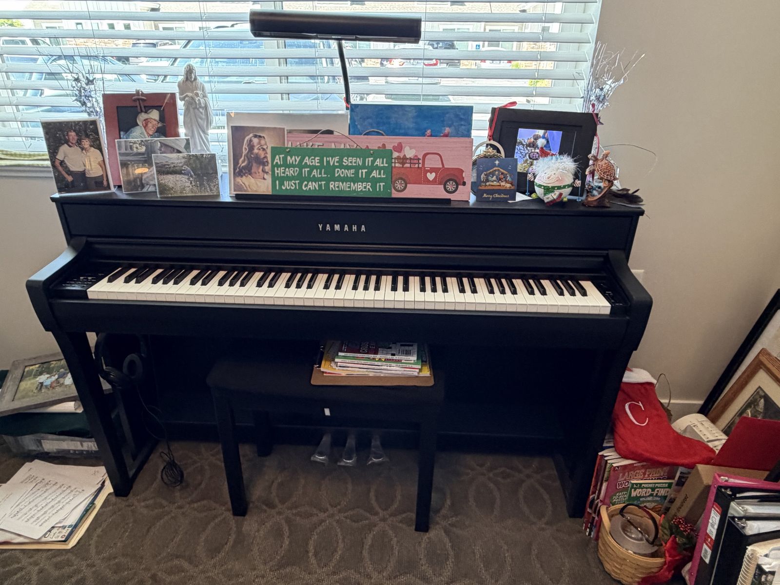 Yamaha CLP-735 Digital Piano