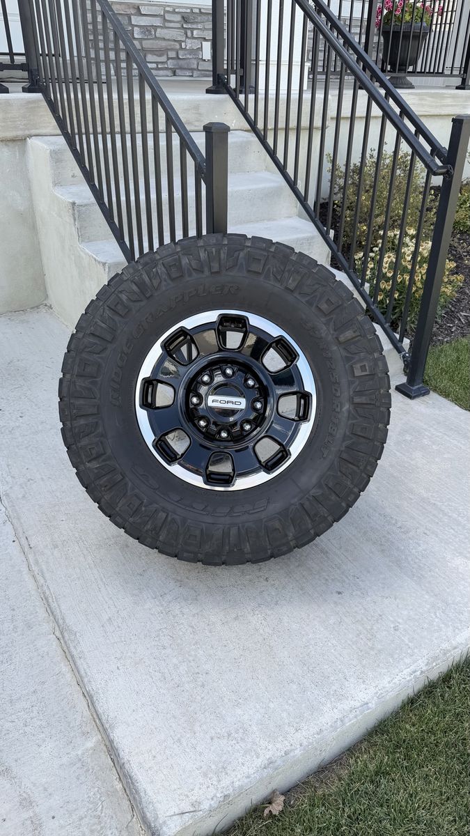 Ford F350 Tremor Rims and Tires 37/12.50R18 Nitto Ridge Grappler