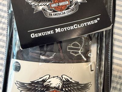 Harley-Davidson Genuine MotorClothes Leather gauntlet gloves size Large.