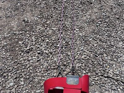 Bucket swing