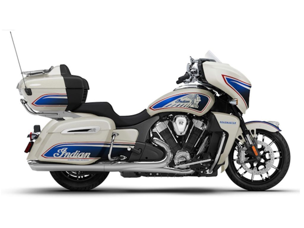 2026 Indian Motorcycle® Roadmaster PowerPlus Signature Series Frontier Pearl / Vigilant Blue