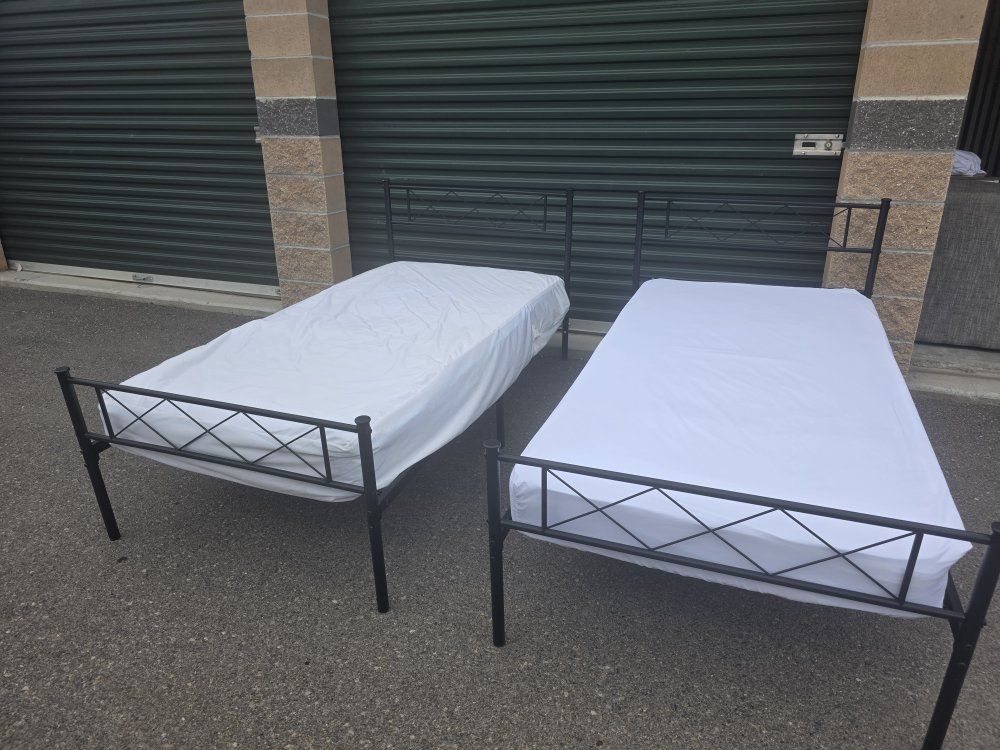 Black Metal Twin Bed Frames with Headboards - Set of 2, Sturdy Design