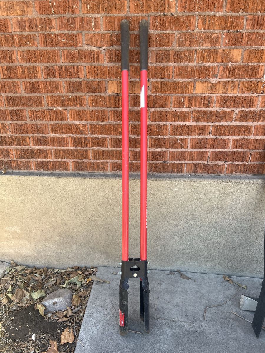 CRAFTSMAN 48-in Steel Post Hole Digger