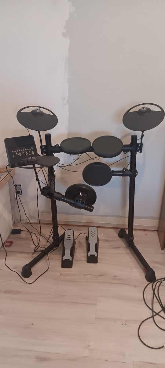 Yamaha DTX 400k