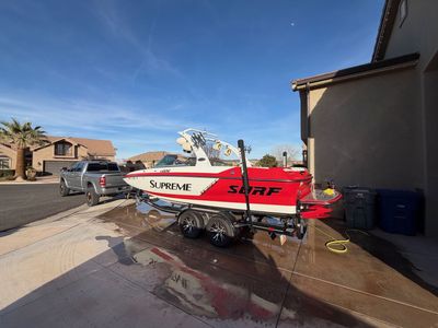 2014 Supreme V226 Surf Boat