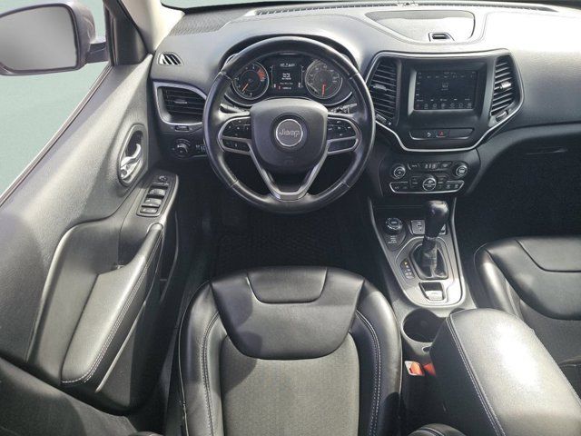 Main image 4