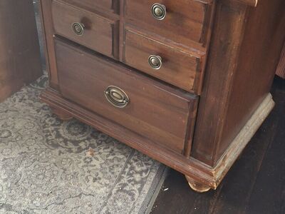 Free Nightstand