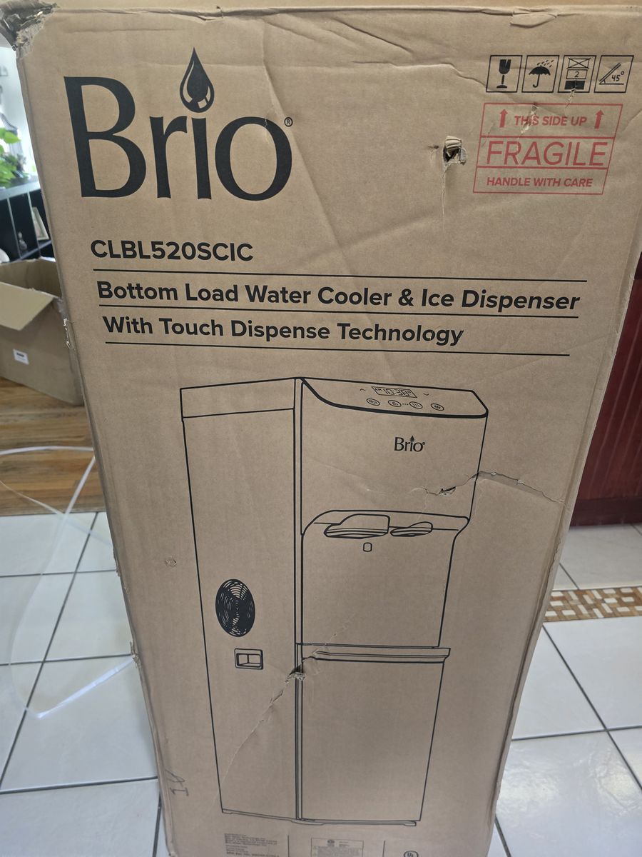 Brio digital display water dispenser and ice maker