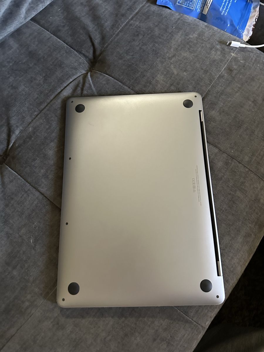 Main image 3