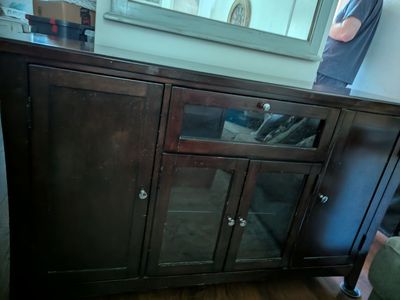 Entertainment center